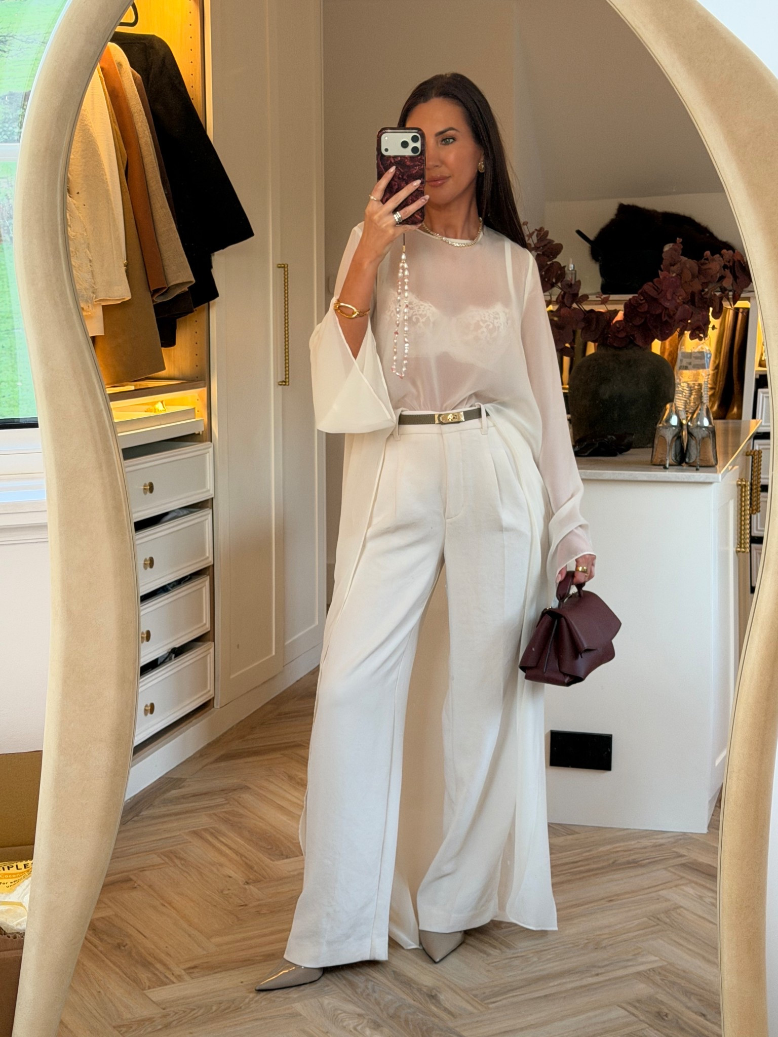 New Year’s Eve outfit

Classy outfit, neutral outfit, elegant outfit, Pinterest outfit, white trousers, sheer blouse, white bra, Victoria’s Secret classy party outfit

#LTKdatenight #LTKuk