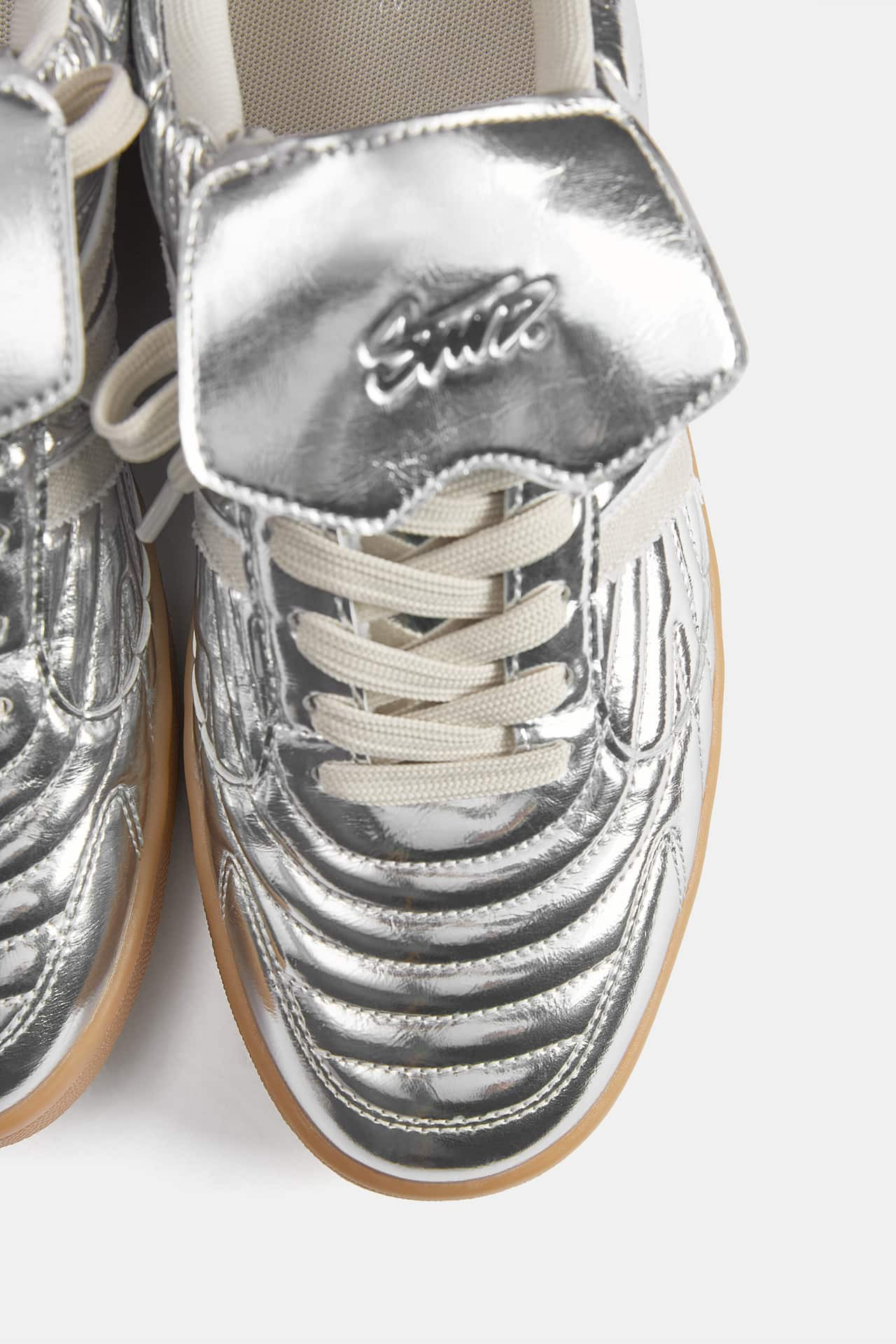 Retro sneakers met tong | PULL and BEAR NL