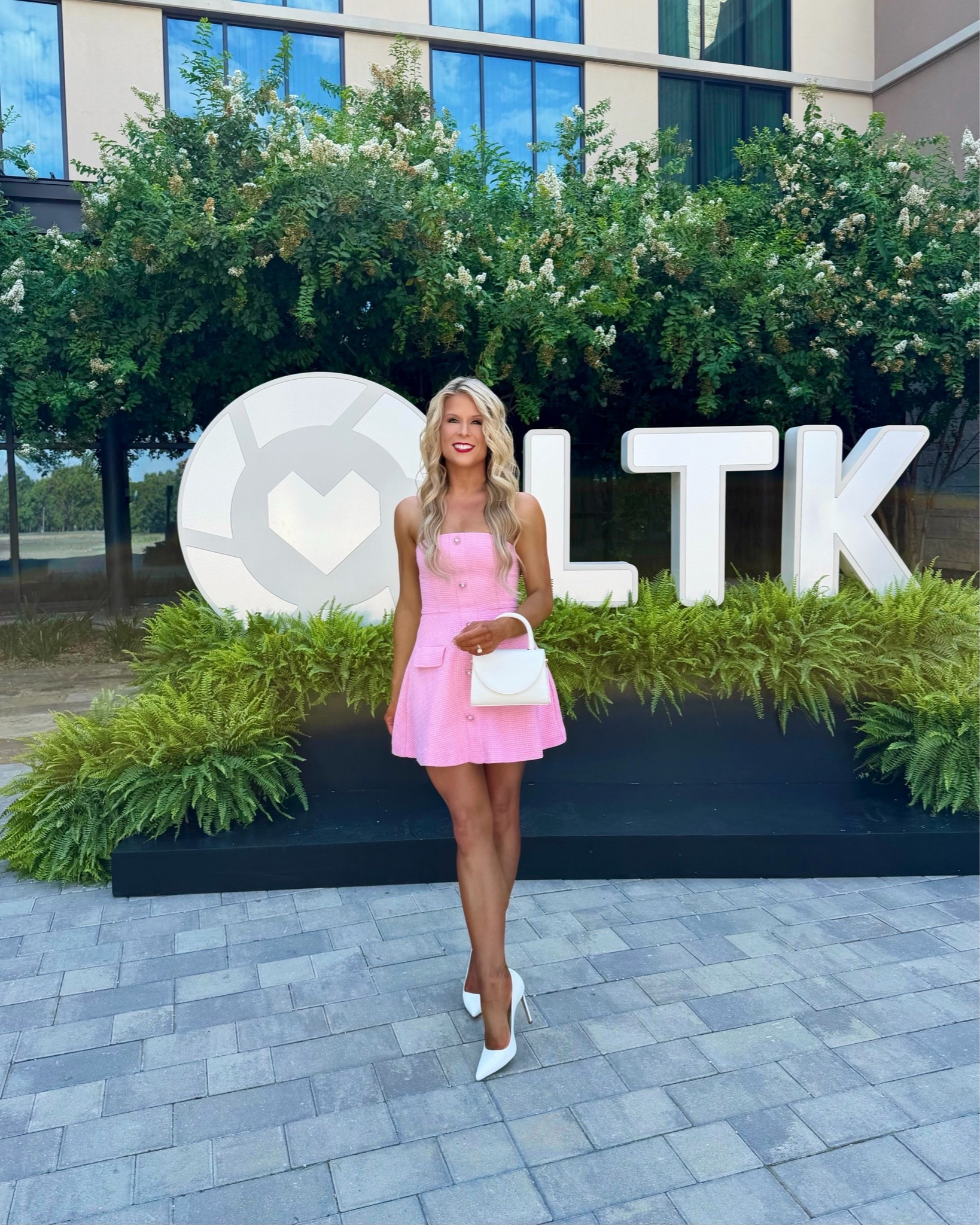 Chic pink tweed mini dress styled for LTK CON work conferences + networking! 

tweed dress, pink dress, mini dress, strapless dress, chic dress, brunch dress #ltkcon

#LTKootd #LTKPetite #LTKSaleAlert