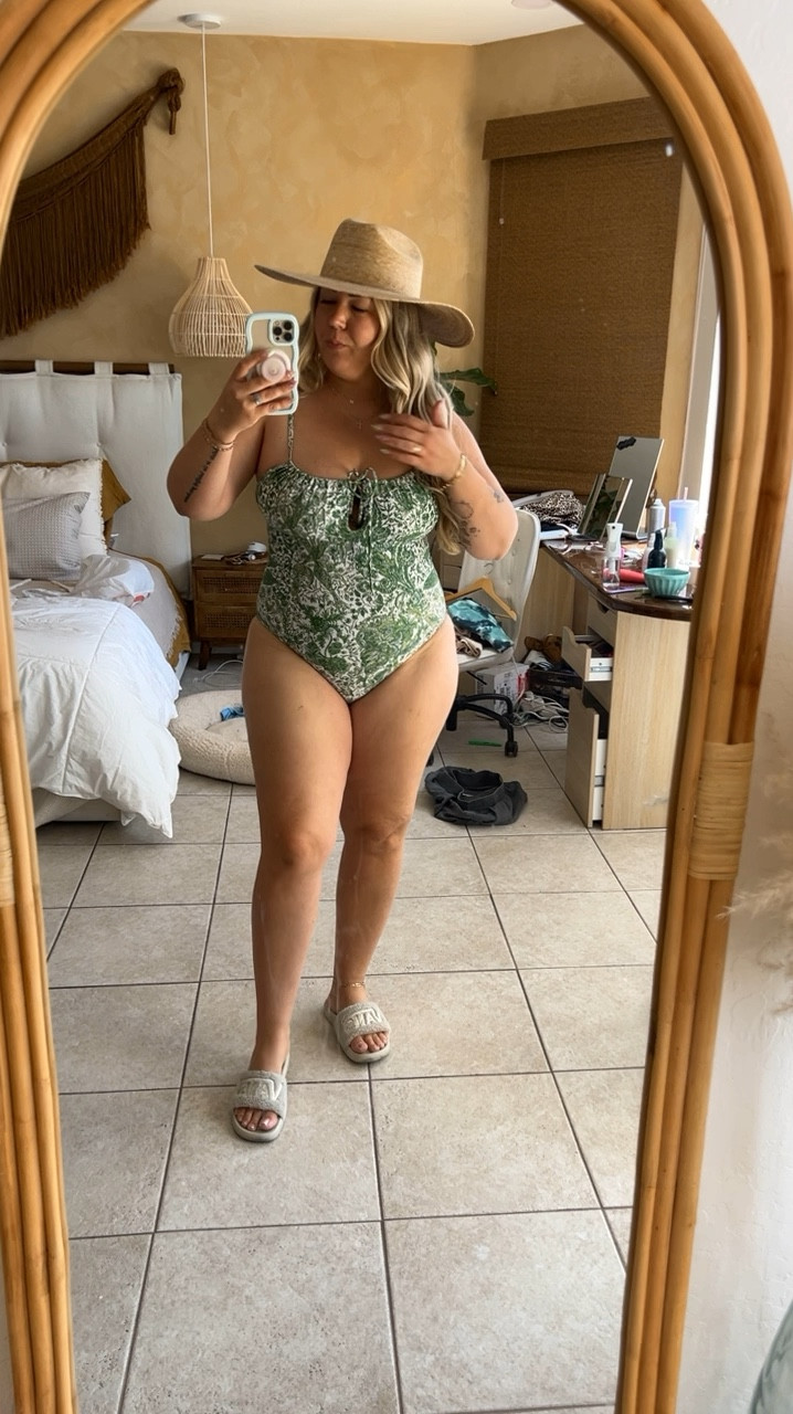 Cute tie top swimsuit from BERLOOK! I’m a size 14 wearing an XL 💚 use code 20ALEXSIS for 20% off!

#LTKmidsize #LTKSeasonal #LTKswim