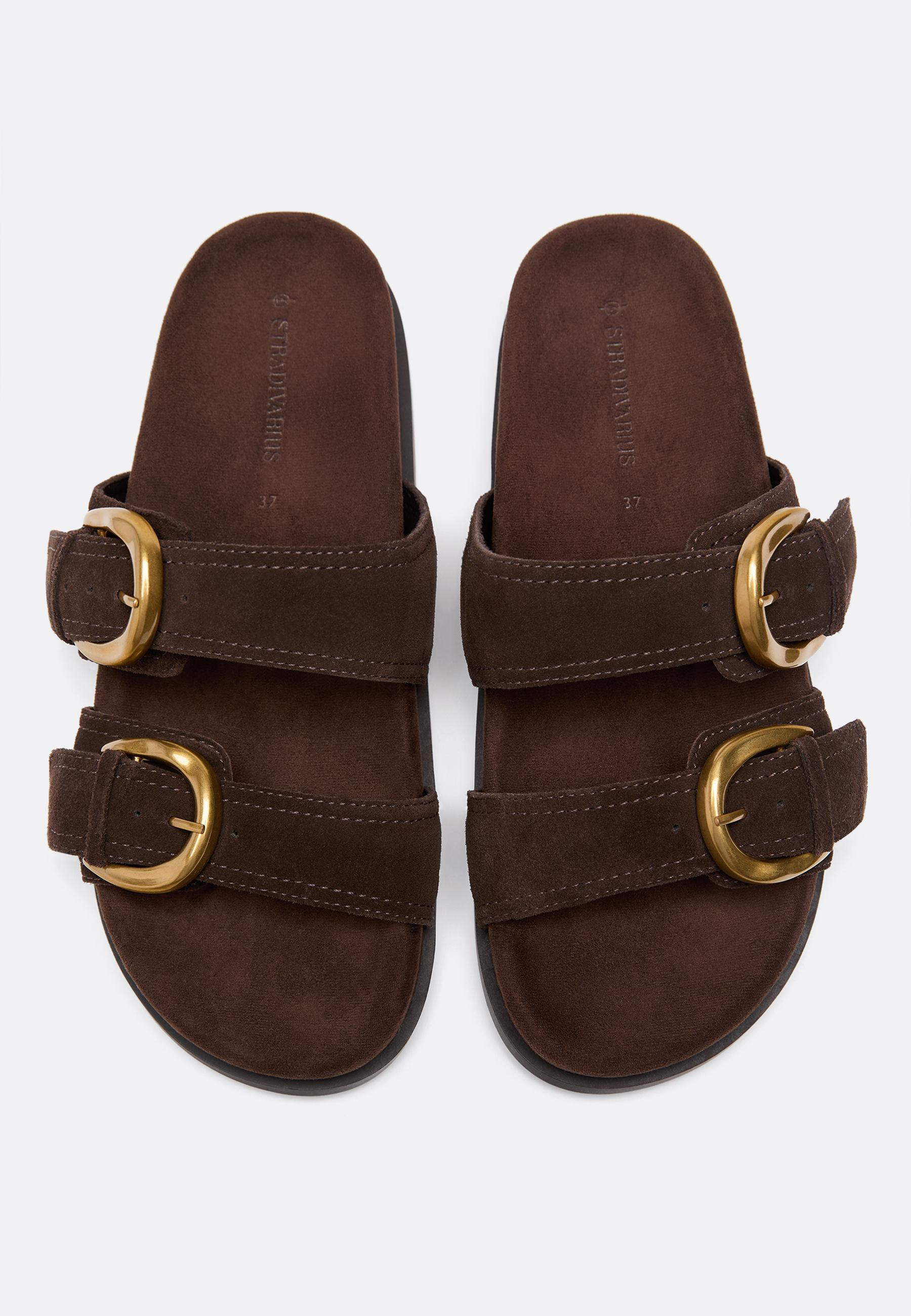 Flat leather buckle sandals - Women's Leather | Stradivarius United Kingdom | Stradivarius (UK)