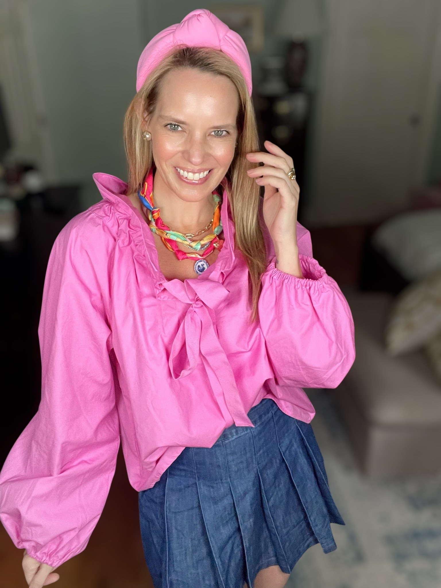 🎉 Use code PREPPYREBEL for 10% off my Melinda Maria jewelry! ✨

Feeling fabulous in this bright and playful combo! 💖 This ruffle-neck bow blouse from Free Assembly is 100% cotton and such a fun pop of color in the Tickled Pink shade. I originally ordered a size S but exchanged it for an XS for a better fit in the shoulders. Paired it with this adorable pleated denim mini skirt from Tommy Jeans—wearing a size 2 for a comfy, flattering fit in the Med Benson Wash. 💙

I styled it with my favorite layered scarf necklaces (DIY with twillys!), a pink satin headband, and statement Melinda Maria jewelry—don’t forget to use code PREPPYREBEL for 10% off! 💎

📌 Top: Free Assembly | Color: Tickled Pink | Wearing XS
📌 Skirt: Tommy Jeans | Size 2 | Med Benson Wash
📌 Jewelry: @melindamaria_jewelry | Code: PREPPYREBEL
📌 Headband + scarf necklace: linked similar options 💕

#LTKunder50 #ColorfulStyle #PreppyStyle #LTKFallStyle #MelindaMaria #FreeAssemblyStyle #TommyJeans #PinkAndDenim #LTKStyle #PreppyRebel #ScarfNecklace #LTKDIY


#LTKOver40 #LTKFindsUnder50 #LTKFindsUnder100