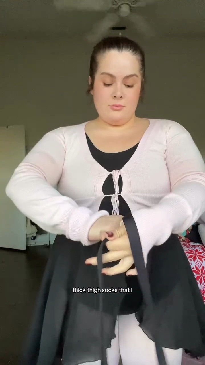 black and ballet pink looks just so classic 🎀🖤 #plussizeballetcore #plussize #adultbeginnerballet #selflovejourney #plussizemodel