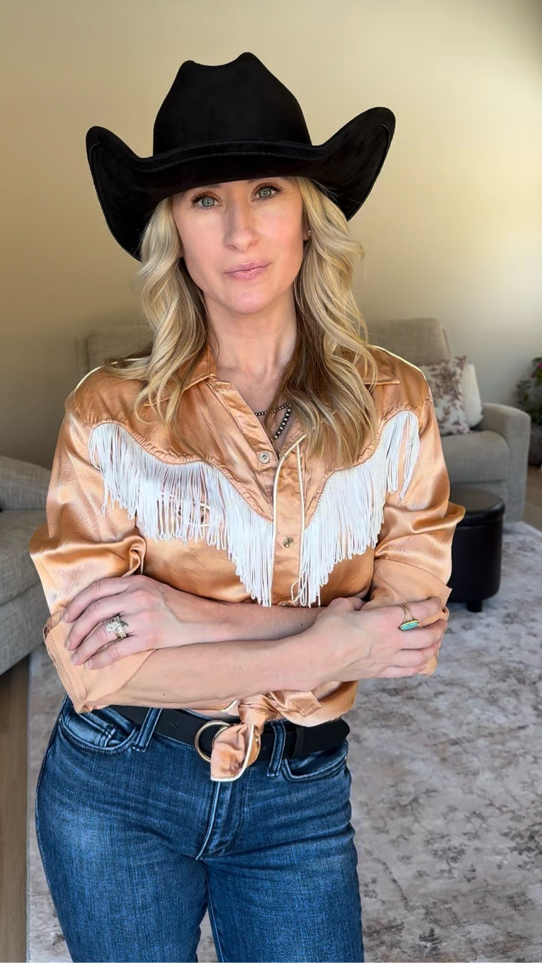 Vintage western shirts just hit different 🤠

This one is an authentic 70s find — but I linked similar fringe western styles that give the same elevated, structured feel without looking costume-y.

The key?
• Satin or sheen fabric
• Strong yoke detail
• Clean dark denim
• Minimal accessories

If you’ve been searching for a western shirt that feels chic, not cheesy… these are the ones to grab.

Linked my favorites in LTK ✨

#LTKootd #LTKSeasonal #LTKOver40