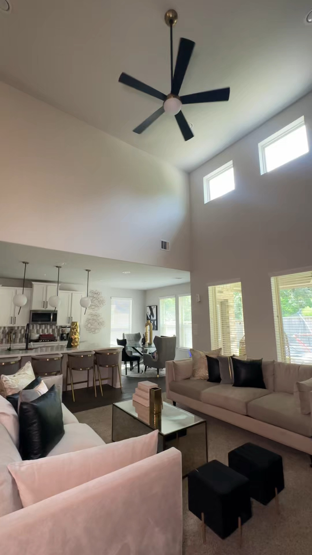 Getting this living room cleaned, FINALLY 

#clean #cleaning #CleanTok #sahm #sahmlife #livingroomdecor #livingroom