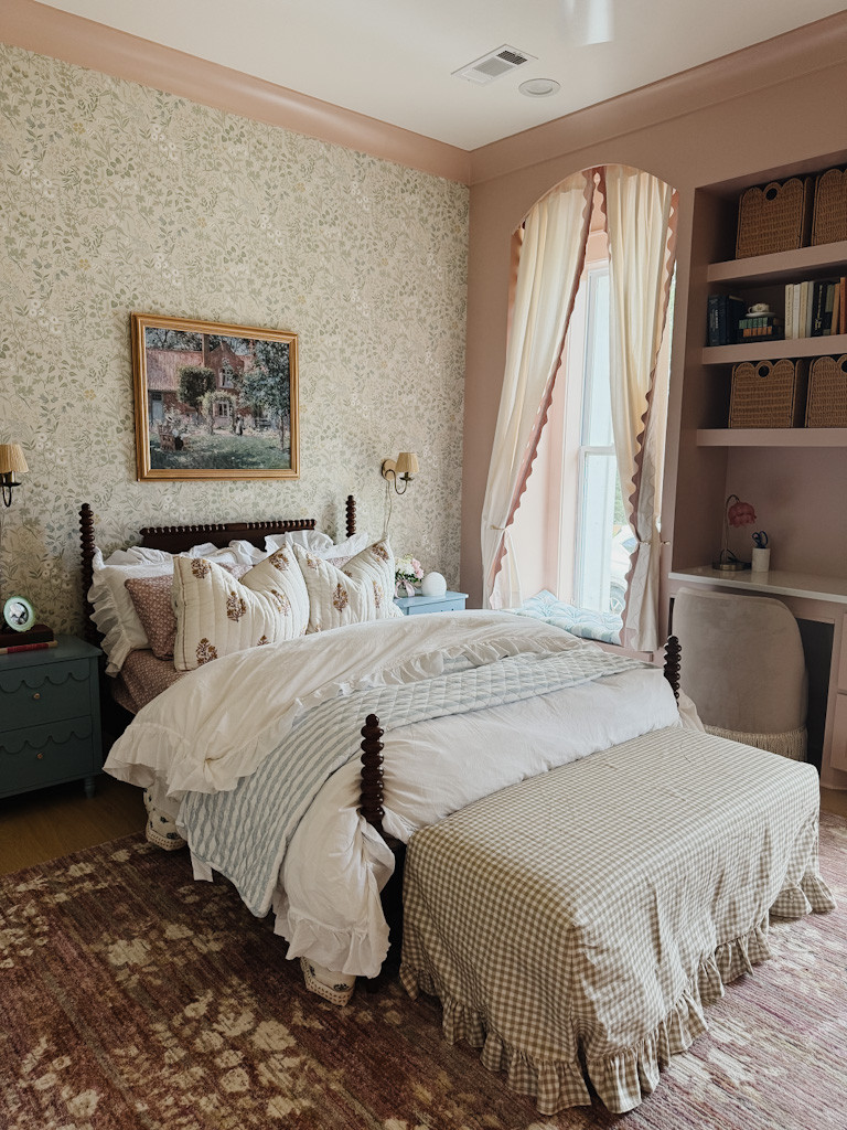 🌸 Romantic vintage vibes in Lennon’s bedroom refresh!
This cozy girls’ room is full of cottagecore charm with ruffle bedding, scalloped drapes, and a sweet wallpaper moment. 🪻✨

🛏️ Shop the look:
– Gingham bench slipcover
– Ruffle duvet + scalloped quilt
– Botanical wallpaper
– Painted spindle bed frame
– Vintage-style bedside lamps
– Mauve rug + blue scalloped nightstand

Perfect for a soft Southern traditional or English cottage feel. 🕊️

#LTKhome #girlsroomdecor #cottagecorebedroom #southernstylehome #englishcountrydecor #floralwallpaper #vintagebedroom #rufflebedding #ginghamdecor #ltkkids #traditionalhome 

 #LTKHome
