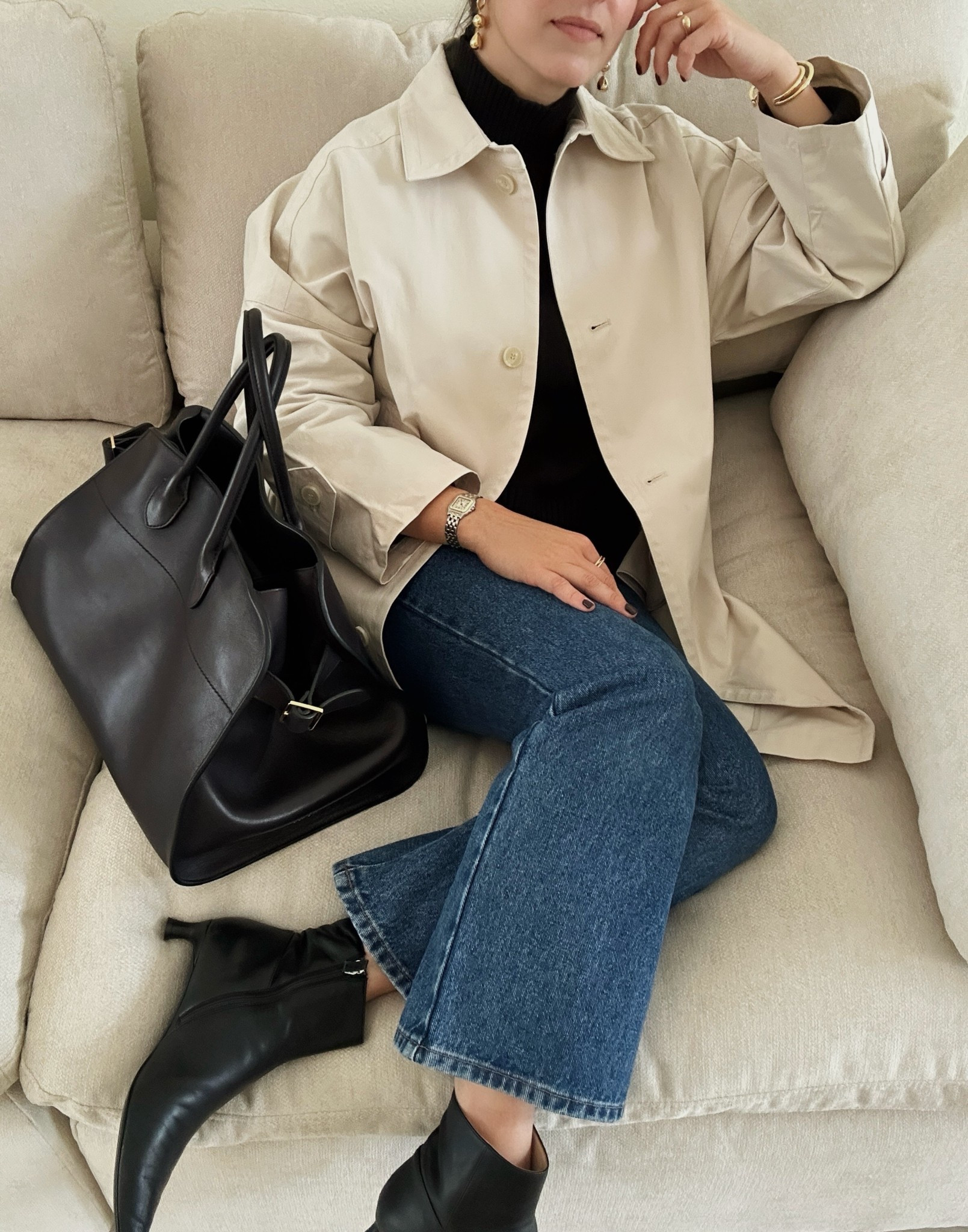 Classic fall outfit, trench coat, denim, boots



#LTKSeasonal #LTKStyleTip #LTKFindsUnder100