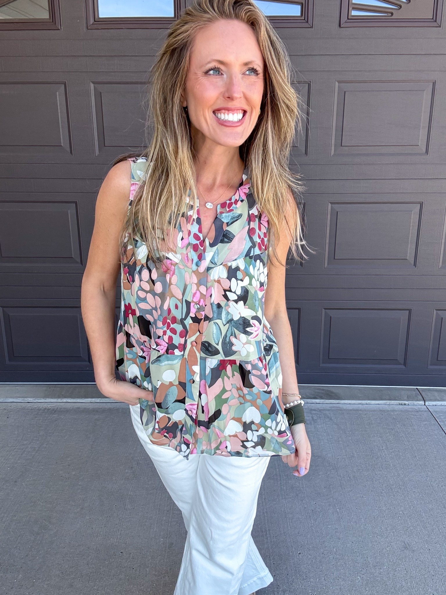 This tones in this floral print top are so fun! 💚 Wearing a small. 

As an Amazon Influencer I earn commission on qualifying purchases.

Floral print top, mom style, spring fashion, wear to work, white denim 

#LTKmomlife #LTKWorkwear #LTKMidsize