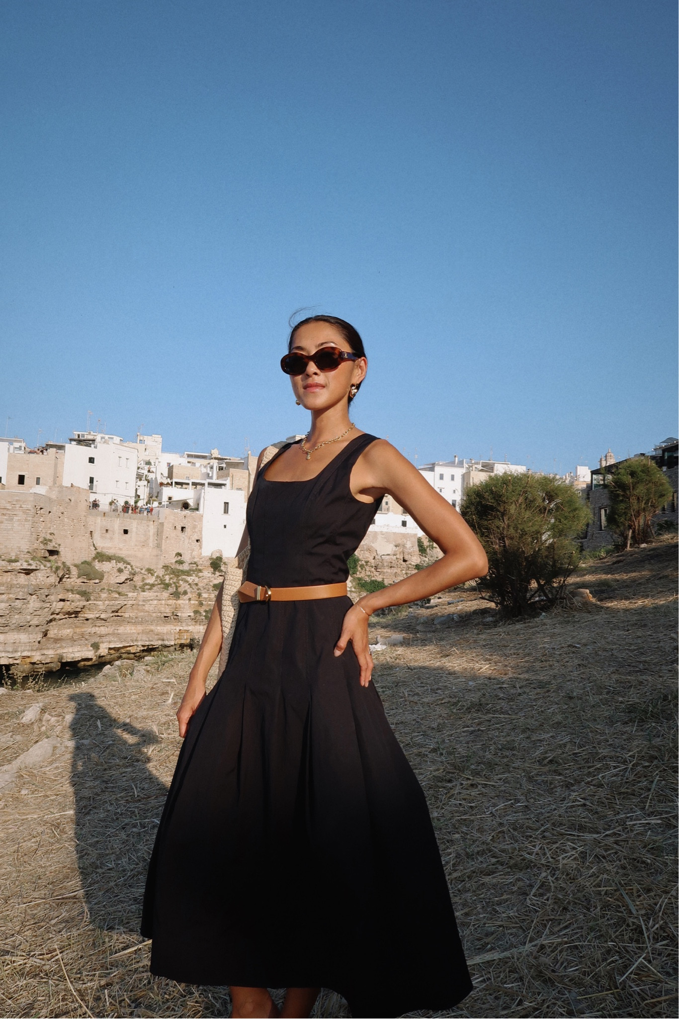 black midi dress! 

#LTKstyletip #LTKeurope #LTKSeasonal