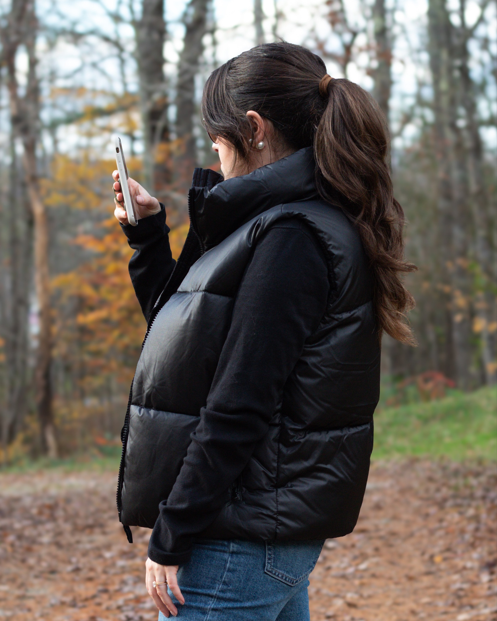 This black neutral puffer vest is on sale for just $15! 

Would be a great, easy gift. Comes in more neutral colors. Slightly cropped. Wearing a medium (tts) 


#LTKSeasonal #LTKGiftGuide #LTKCyberWeek