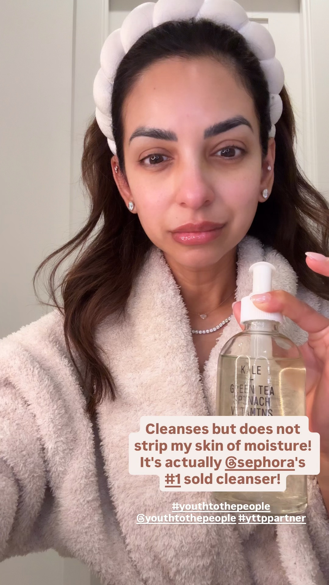 If you're on the hunt for a gentle yet effective cleanser, I highly recommend this one! I love that it doesn't dry out my skin, it's actually @sephora's #1 sold cleanser & you can get up to 20% off during the Savings Event with code SPRINGSALE 
#youthtothepeople @youthtothepeople #YTTPPartner

#LTKSaleAlert #LTKBeauty