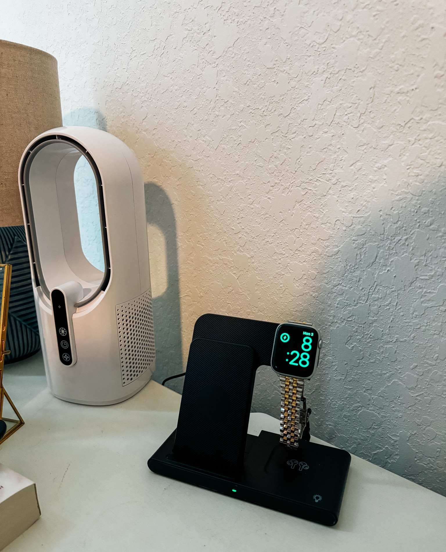 iPhone charging station! On sale on Amazon with an additional 25% off at checkout! 🤍 

#LTKFamily #LTKFindsUnder50 #LTKHome