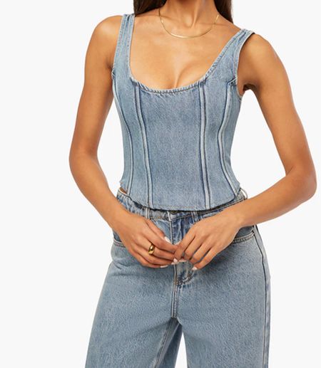 Cutest denim corset! Love pairing it back to jeans or satin slip skirts 🤩



Spring tops
Spring outfit 
Denim top
Trends 

#LTKFestival #LTKfindsunder100 #LTKstyletip