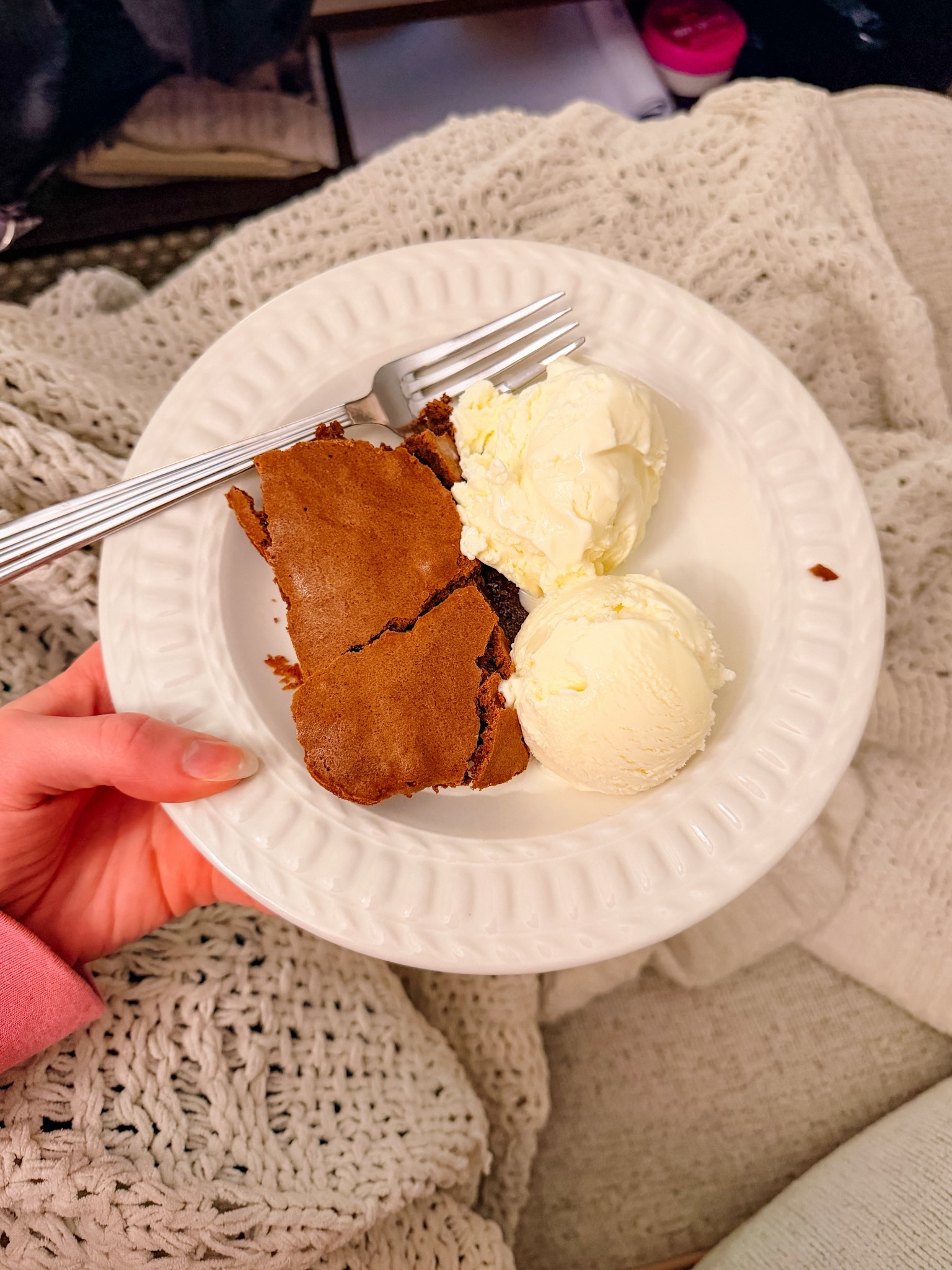 Can confirm - Ina Garten’s brownie pudding is 100% worth the hype!!!! It was SO delicious - and so easy to make!! Adding it to my winter baking rotation 🤍👩‍🍳

#LTKfoodie