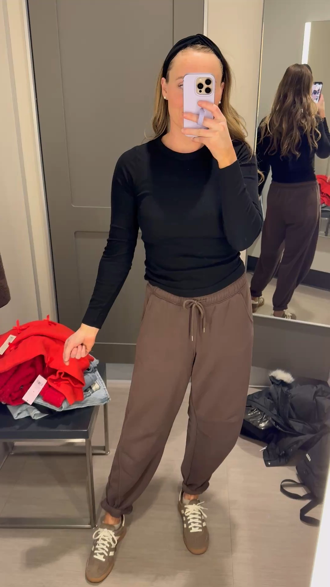 Comfy lounge outfit! My favorite target barrel sweatpants!! A must have!
Top: size medium
Barrel sweatpants: size small
Adidas tennis: size down 1/2 size (run big)

#LTKootd #LTKPetite #LTKgrwm