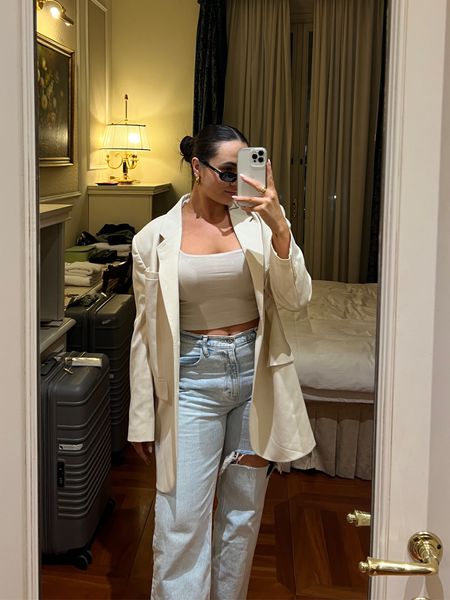 Outfit inspo, neutral outfit, white blazer, ripped jeans, black sunglasses 

#LTKeurope #LTKfit #LTKstyletip