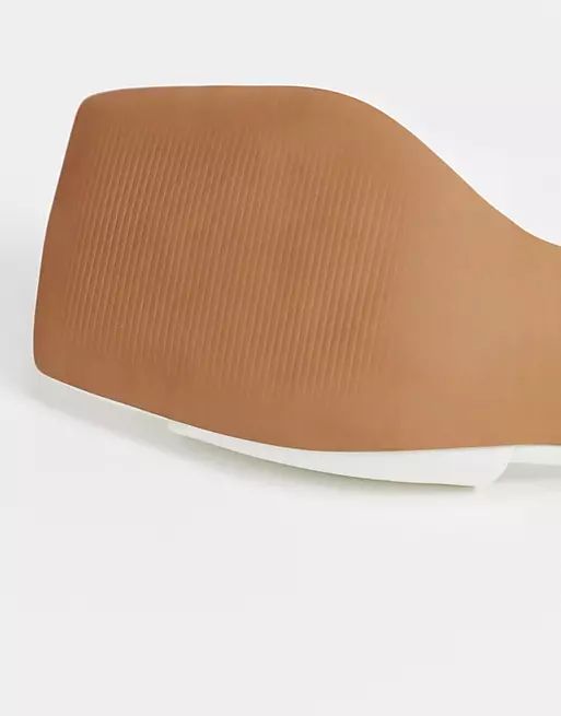 ASOS DESIGN Wide Fit Hattie mid-heeled mule sandals in white | ASOS (Global)