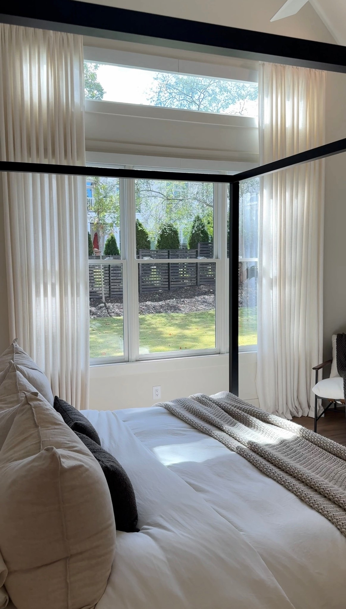 My favorite two pages curtains 🤍✨

These are in the color ivory white & they are pinch pleat 
