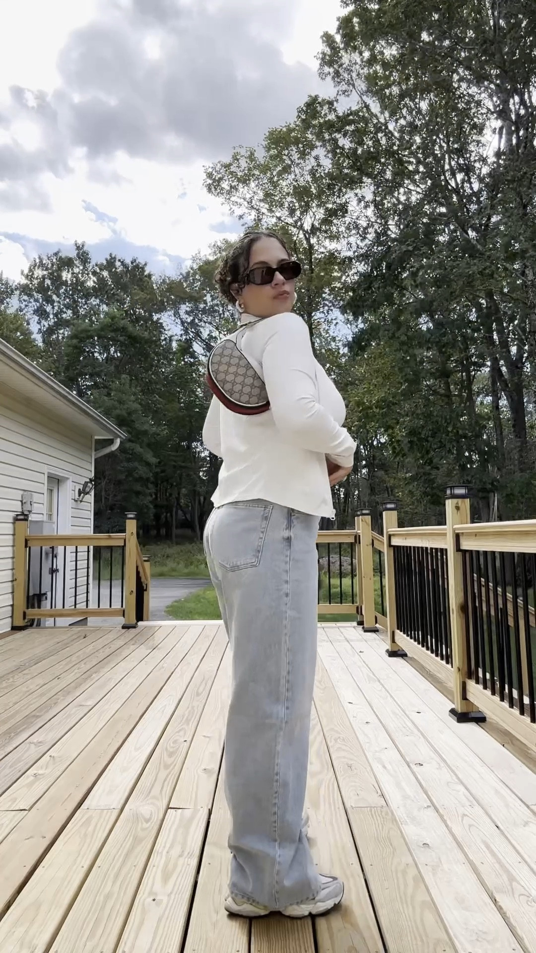 These are the most affordable and comfortable Mom jeans that I found they come in so many different colors and they fit incredible if you’re looking for a relaxed fit.


#LTKItBag #LTKFindsUnder50 #LTKStyleTip