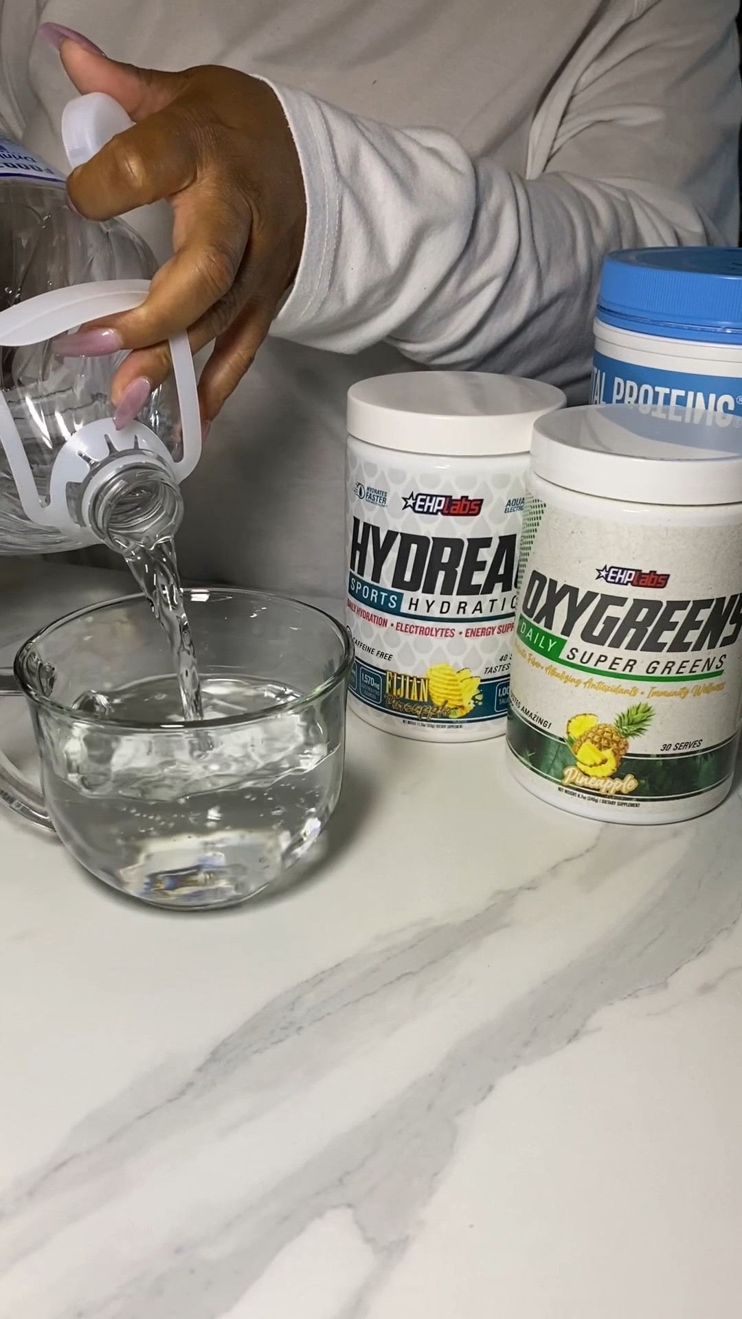 Ever mixed the two?? You should try it!! Oxygreens and Hydreau 
by #EHPLabs Get chu some #oxygreens
@ehplabs 

#LTKFindsUnder50 #LTKActive