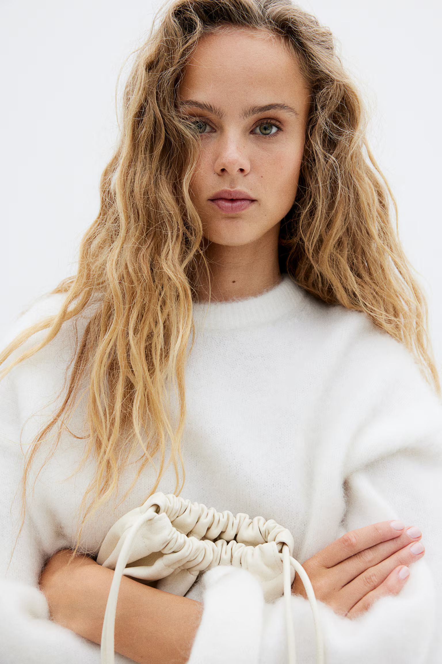 Oversized mohair-blend jumper - Round neck - Long sleeve - White - Ladies | H&M GB | H&M (UK, MY, IN, SG, PH, TW, HK)