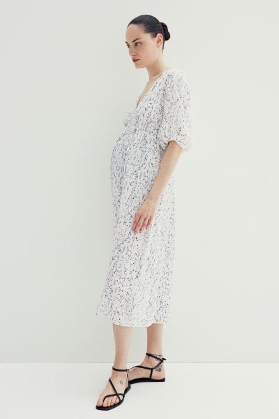 MAMA Tie-belt Crêpe Dress - V-neck - Short sleeve - Light pink/small flowers - Ladies | H&M US | H&M (US + CA)