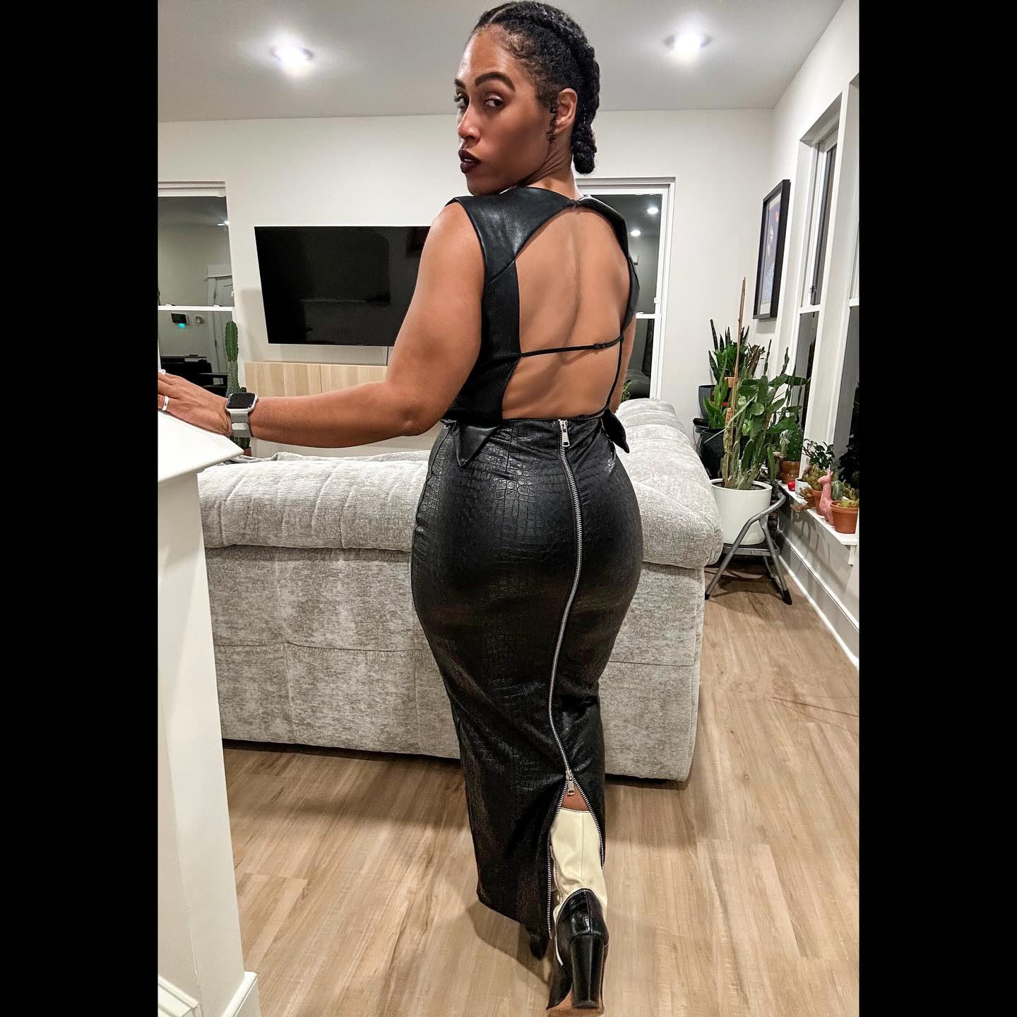 Sleek, bold, and confidently styled. An all-black moment — a leather blackout top paired with a croc-embellished zipper-back skirt from Naked Wardrobe, finished with Vince Camuto boots 🖤✨

#AllBlackOutfit #MonochromeStyle
#ElevatedStreetwear #ChicLayers
#LTKCreator #NightOutStyle

#LTKValentine 

#LTKdayinmylife #LTKgrwm