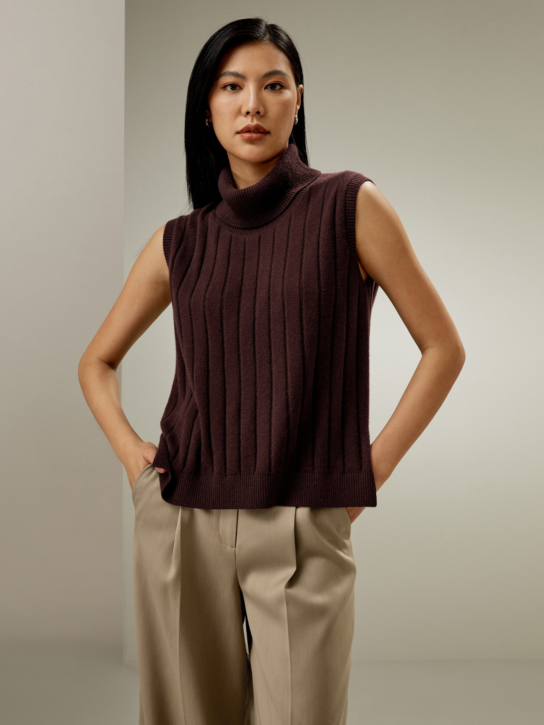 Turtleneck Sleeveless Cashmere Vest | LilySilk