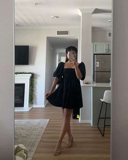 one of my favorite simple black dresses 🖤 from abercrombie