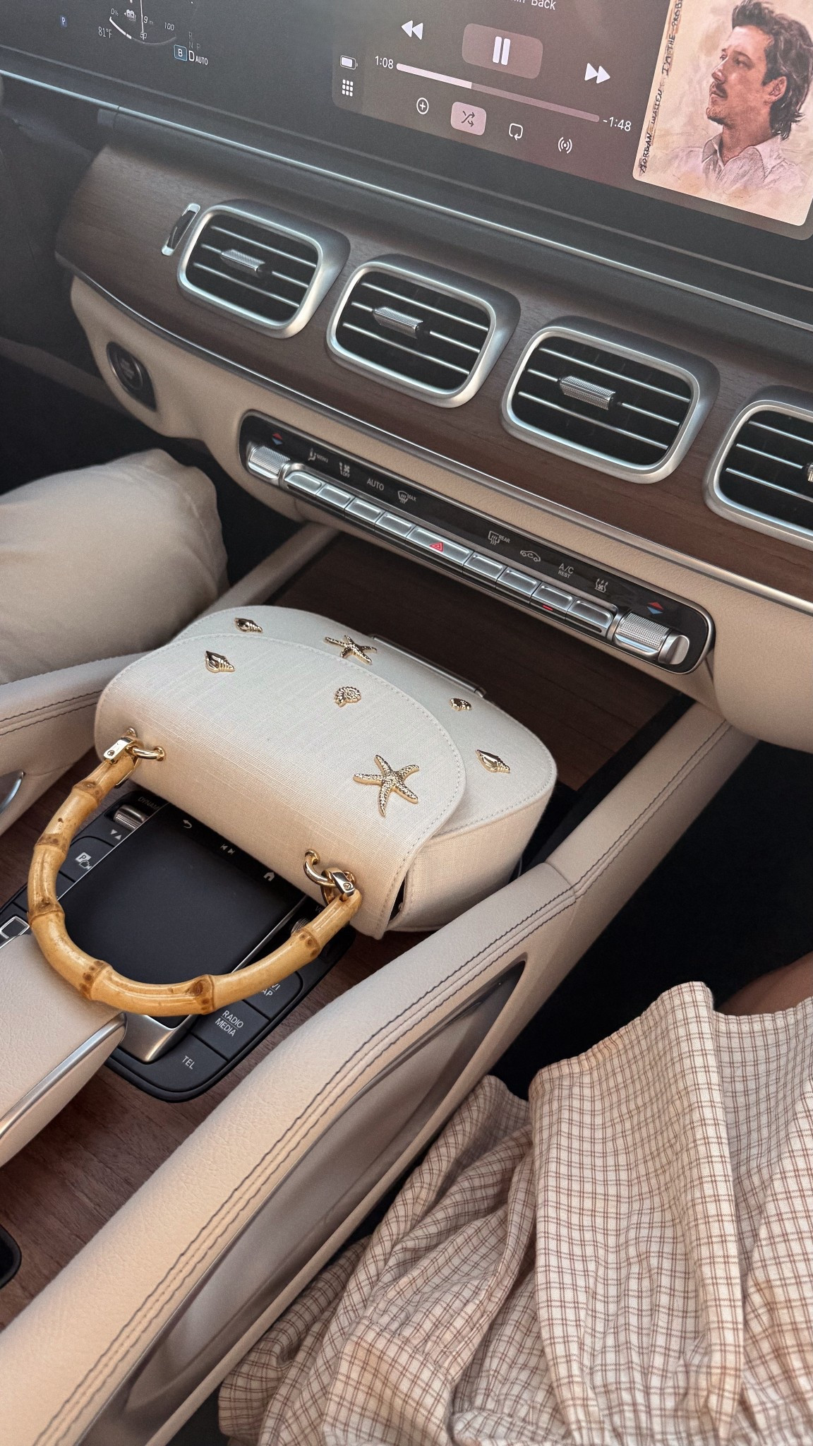 My best selling target shell bag is back in stock 🐚 

#target #targetfind #resortwear #beachbag #vacation #purse #targetmusthaves #shells 

#LTKItBag #LTKSummerEdit #LTKFindsUnder50