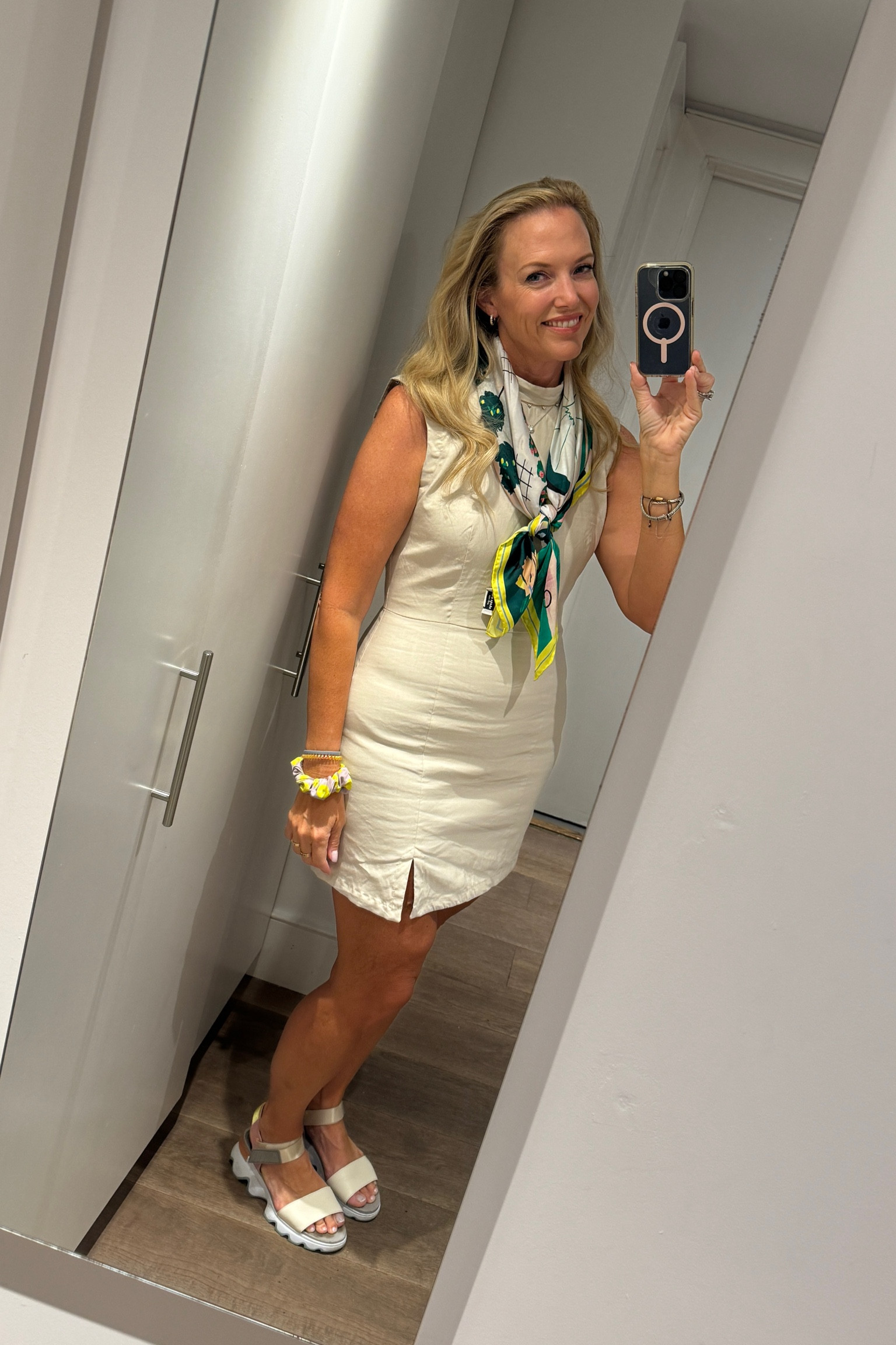 Getting ready to bash around London! I can walk all day in these 

#LTKActive #LTKMidsize #LTKOver40