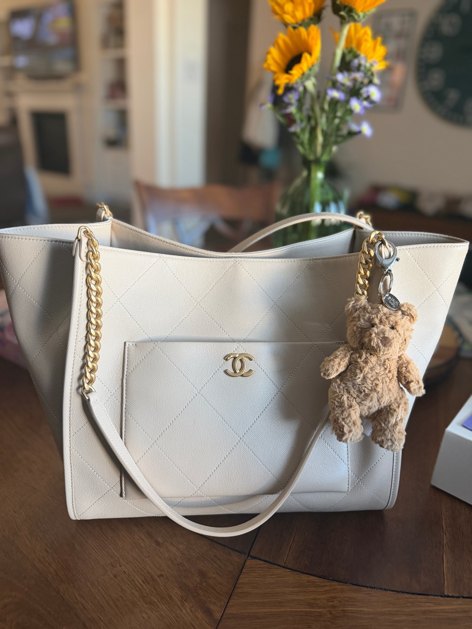 Bag of the day 🧸✨

#LTKdayinmylife #LTKmomlife #LTKootd