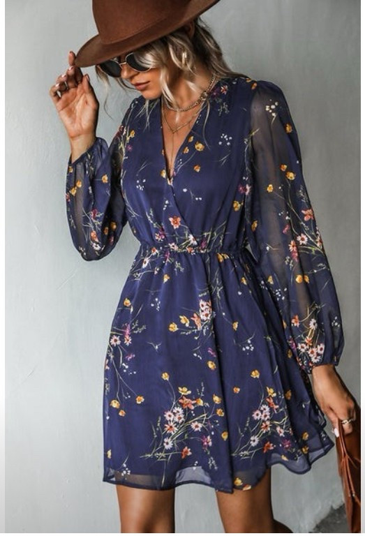 Spring Fashion - ON SALE, with the blue color and florals this could work for spring and fall! 

#cupshe #floraldress #chiffondress #easterdress #LTKSaleAlert #easteroutfit #salefinds #bluedress

#LTKSeasonal #LTKFindsUnder50 #LTKStyleTip