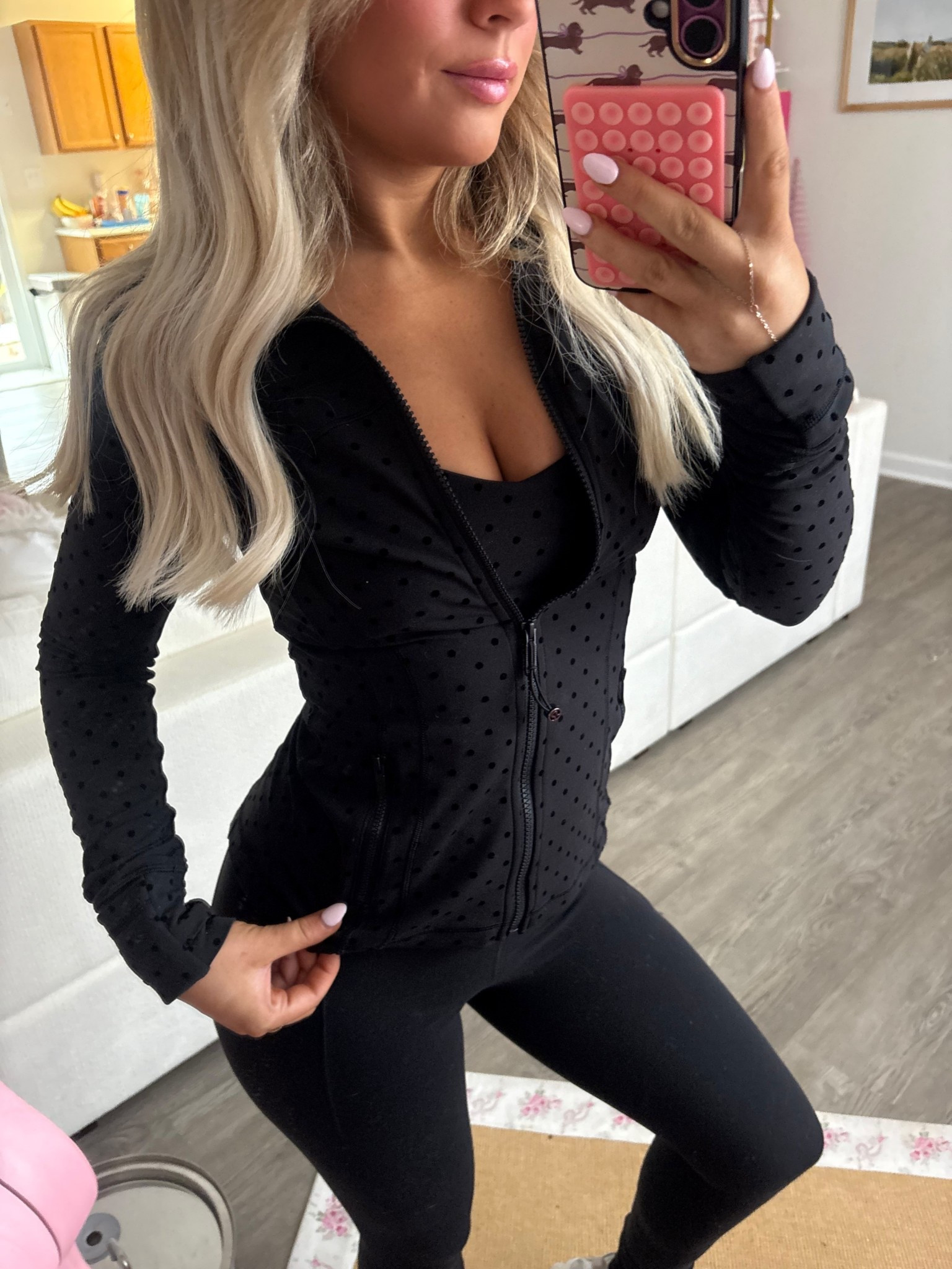 cutest workout set!!! 🖤🖤🖤

#LTKfitnessgoals #LTKootd #LTKGiftGuide