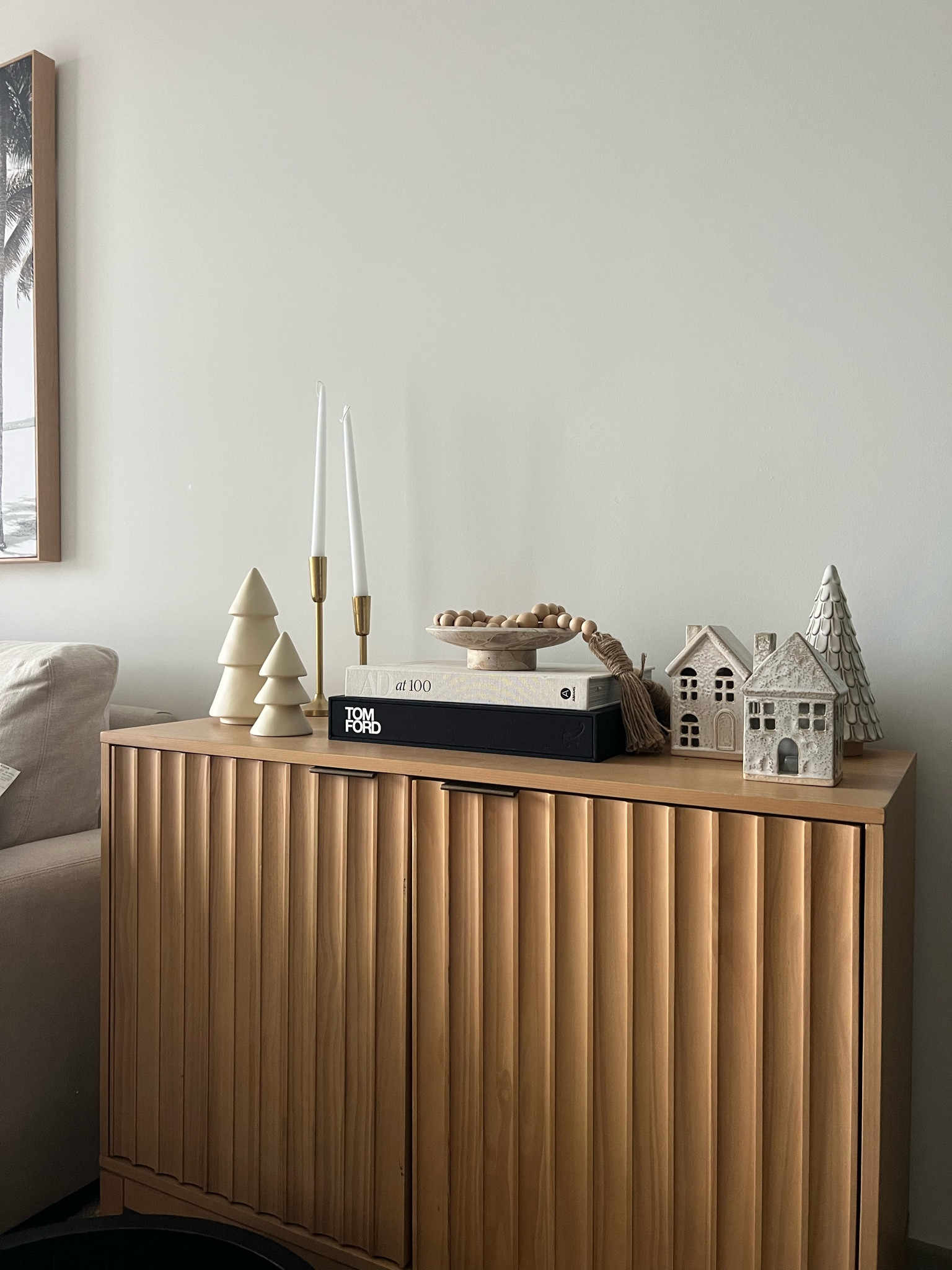 Simple minimal holiday decor  

#LTKhome #LTKSeasonal #LTKHoliday