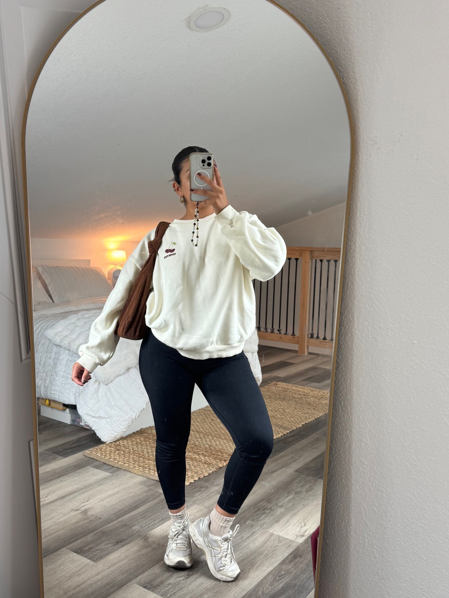 Comfy fall OOTD- for the Latina on the go ✨🤍👟