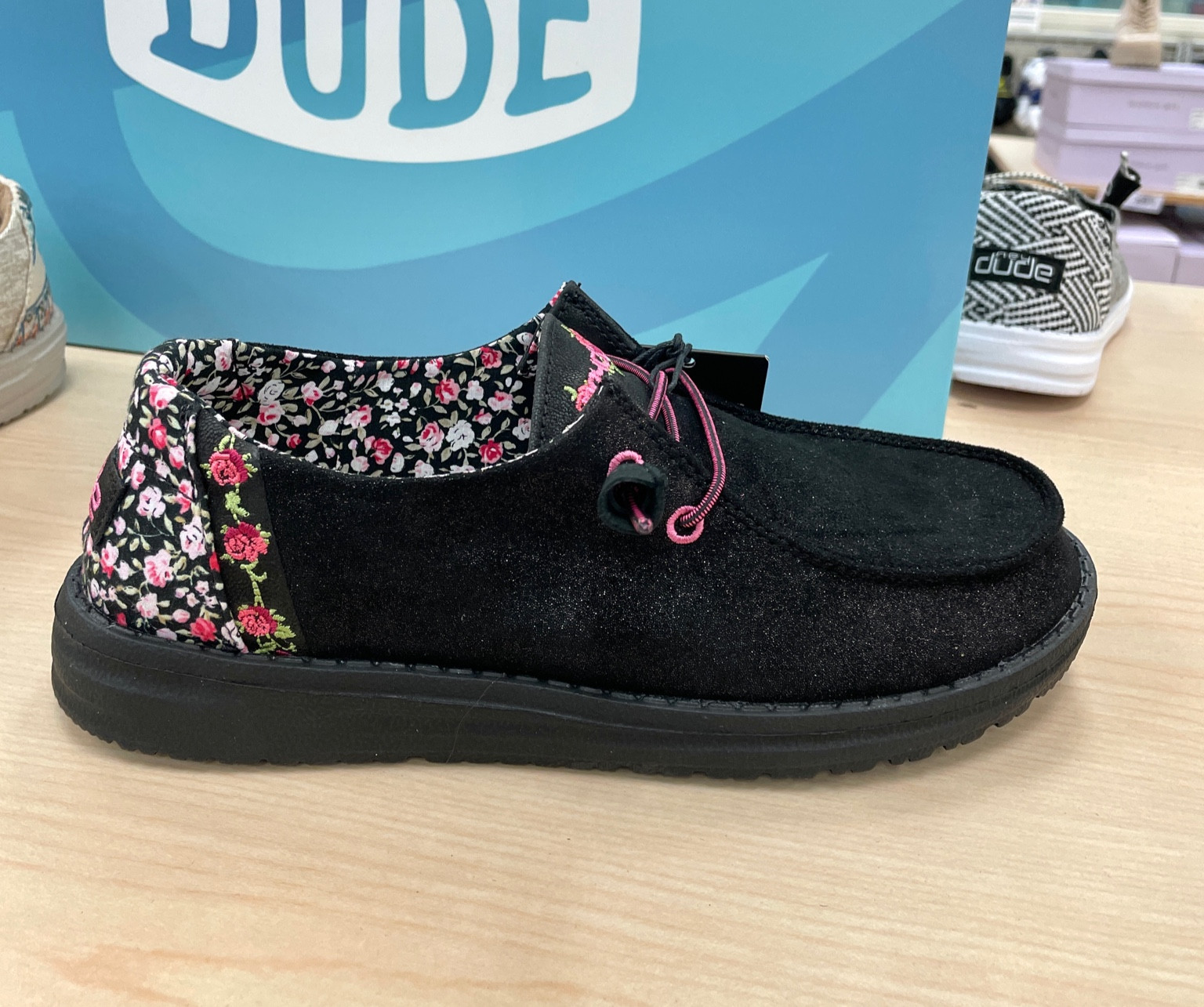 #heydude #heydudewendy #wendysneakers #heydudeslipons #sliponshoes #canvasshoes #casualshoes #floralshoes #womensfloralshoes #casualflats #trendy #heydudes

#LTKFind #LTKshoecrush #LTKstyletip