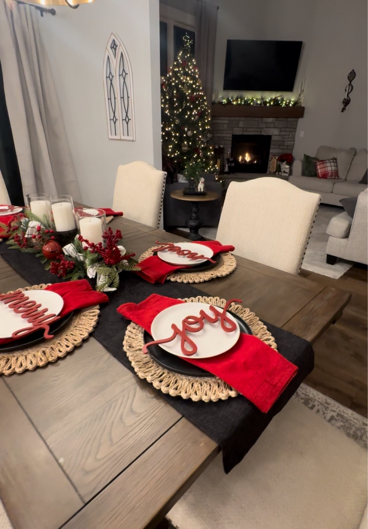 Christmas Table Decor

#LTKHome #LTKHoliday #LTKSeasonal