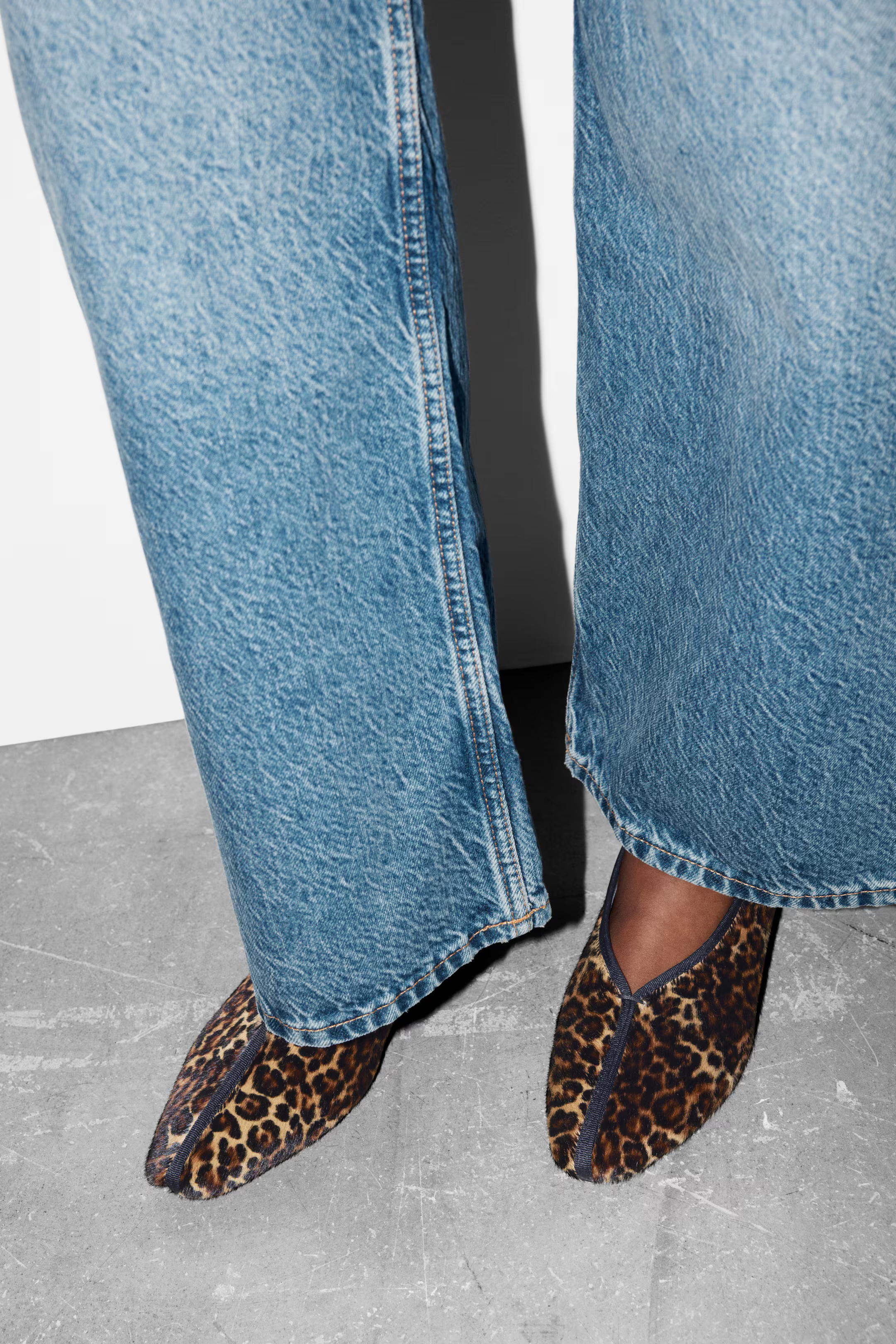 Ballerinas mit mandelförmiger Spitze | H&M (DE, AT, CH, NL, FI)