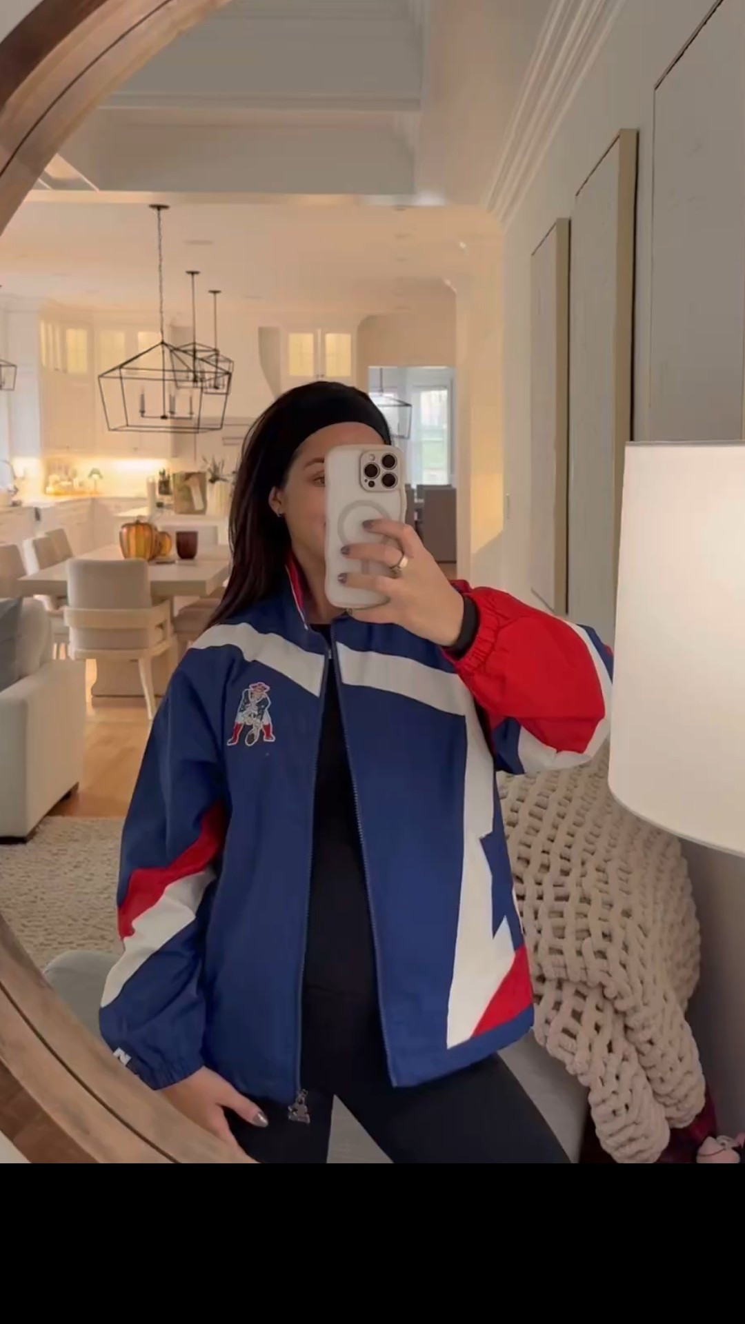 my new lucky jacket from @fanatics!! Pats are 9-2!! 👏🏼 #fanatics #ad