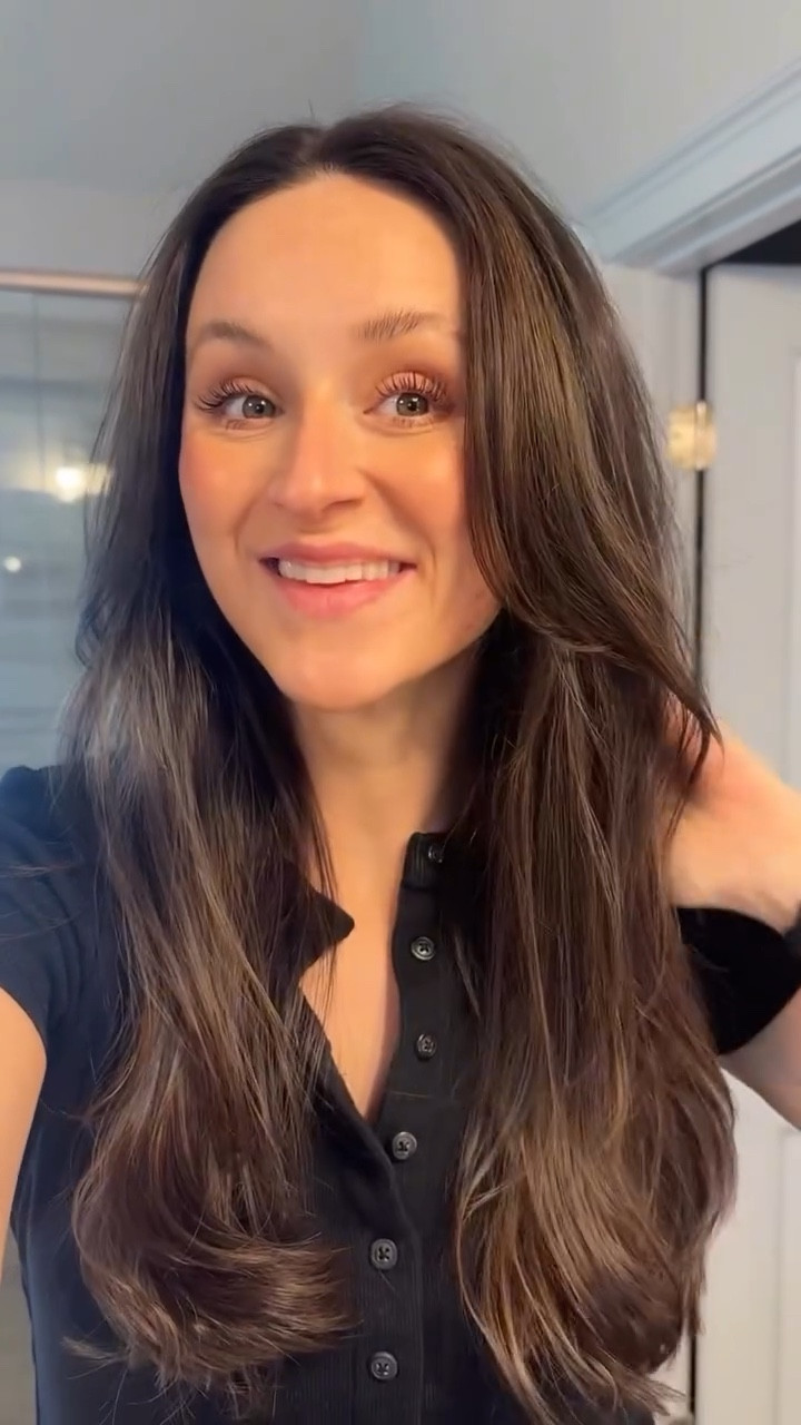 If we all loved ourselves a little more, the pressure would be a little less ♥️

Make up :
@hauslabs bronzing stick 
@rarebeauty blush, eye brow gel, and mascara (love this brand) 
@nyxcosmetics brow stick
@lorealparis mascara primer (fav)
@tower28beauty concealer 
@naturium dew tint SPF moisturizer 
@realtechniques brushes
.
.
#skinglowing #naturalbeauty #naturalisbest #productreviews #beautyproductreview