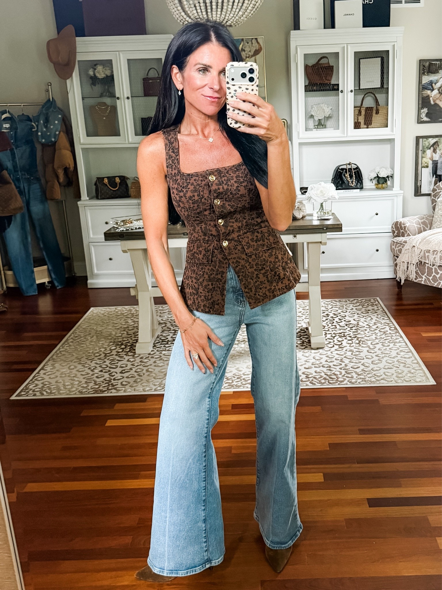 @Walmart is crushing it for fall! 
XS top
2 in @Target jeans

#LTKootd #LTKSeasonal #LTKSaleAlert
