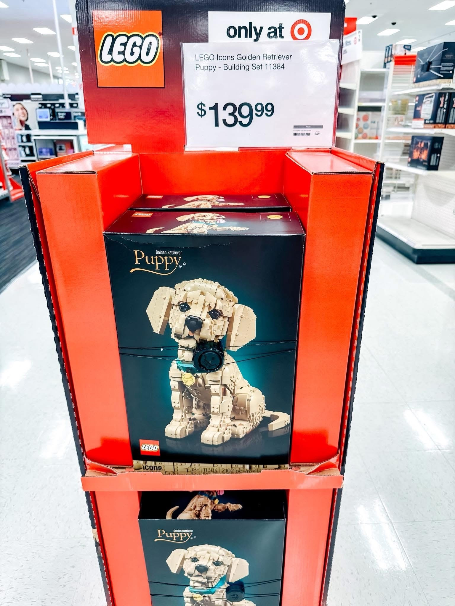 STOP!! They have a golden retriever puppy Lego set!! so cute!! 

#Lego #LegoSet #GoldenRetriever #PuppyDog #funfinds #Target #TargetFinds #Dogs
