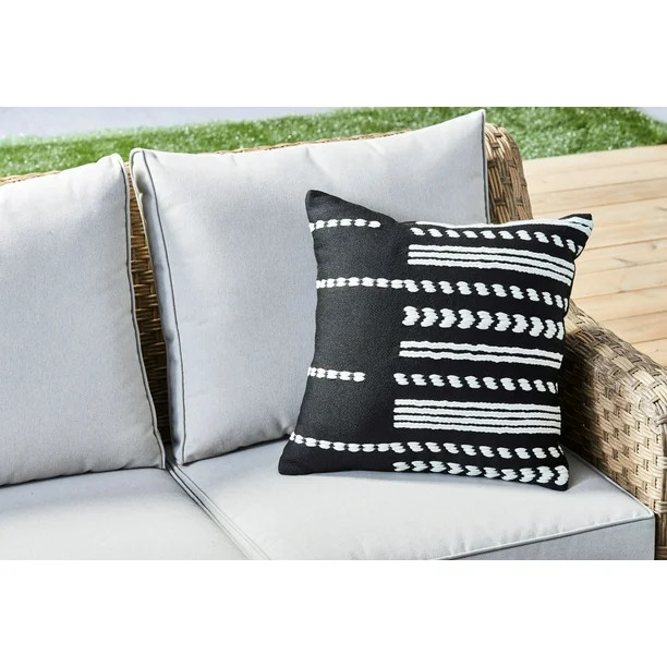 Better Homes & Gardens B&W Stripe OD Throw Pillow, 19" x 19" Square | Walmart (US)