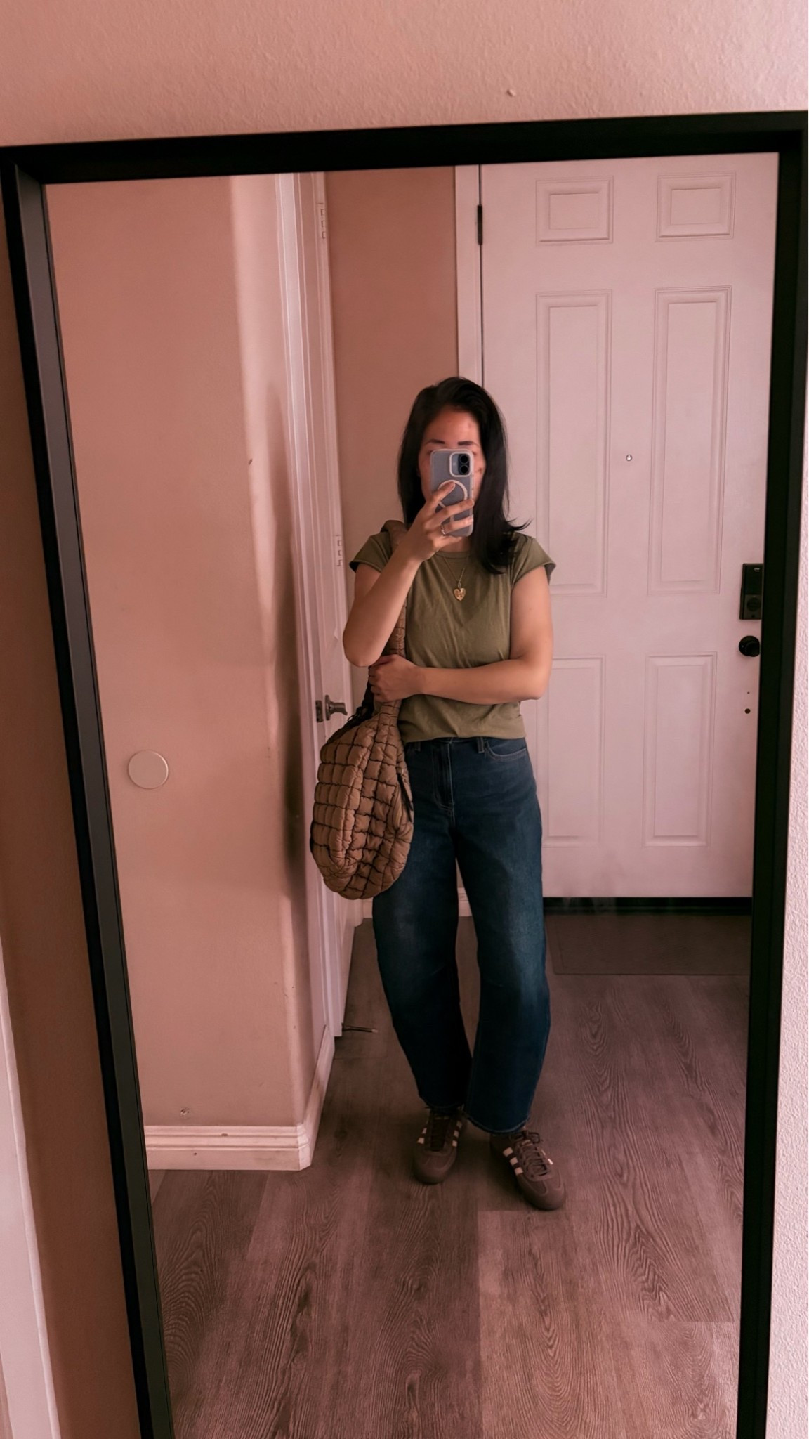 Love these barrel jeans

Old navy
Barrel jeans
Casual outfit

#LTKmomlife #LTKSaleAlert