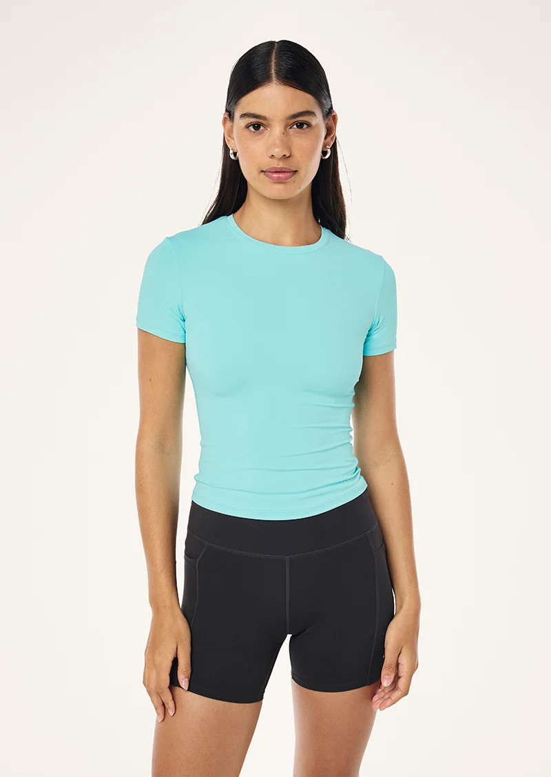 FOUNDATION SHORT SLEEVE TEE IN AQUA | P.E Nation AU