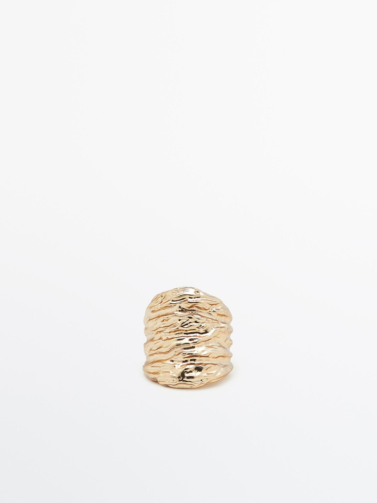 Breiter vergoldeter Ring mit Textur | Massimo Dutti DE