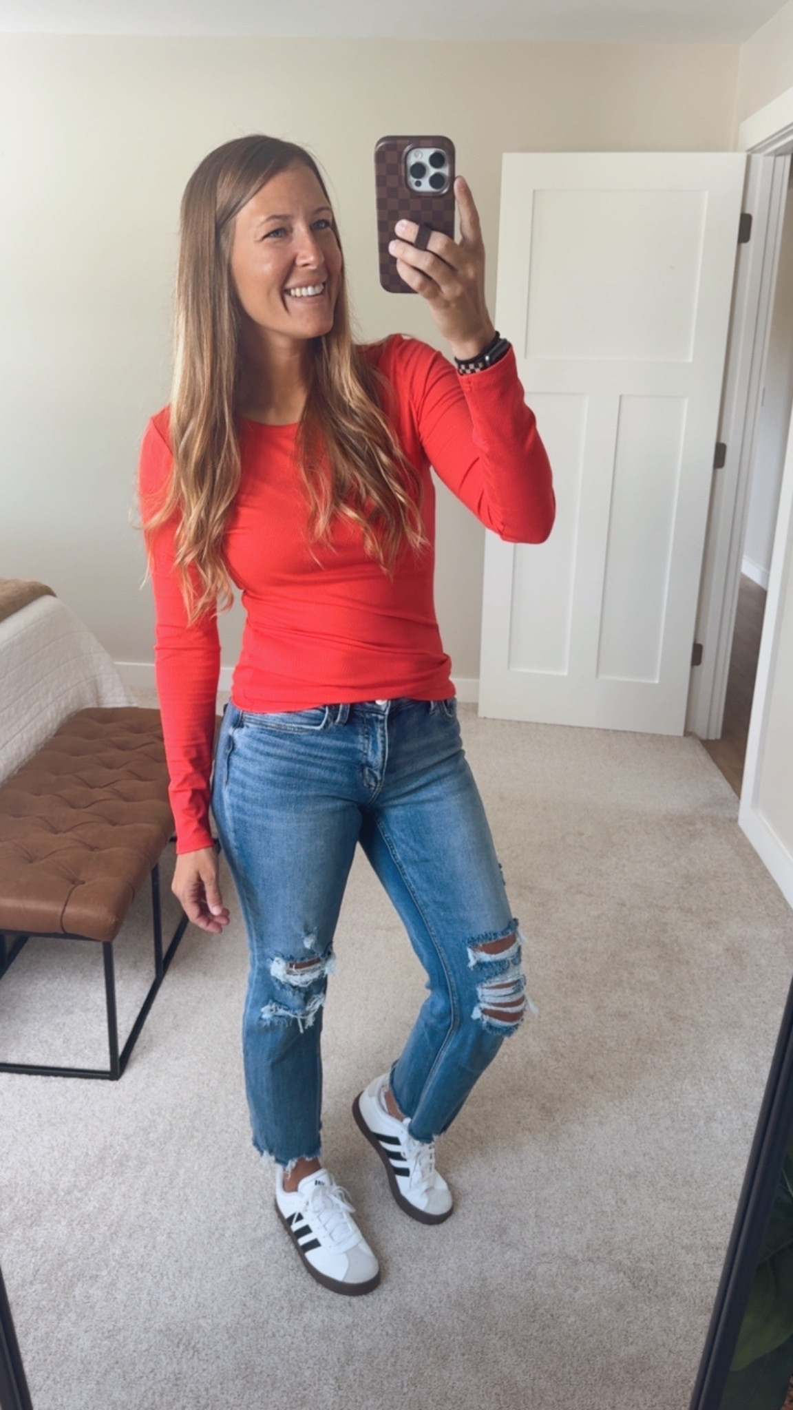 One of the reasons I love these basic tops is because you can grab a color for those sports weekends! My son’s soccer team is red so I grabbed this one and it’s a basic that I can throw on with jeans, leggings, joggers, sweats, shorts, or a skirt for a pop of color! ⚽️

Sports mom, mom ootd, soccer mom outfit, baseball mom, sporty

#LTKActive #LTKmomlife #LTKootd