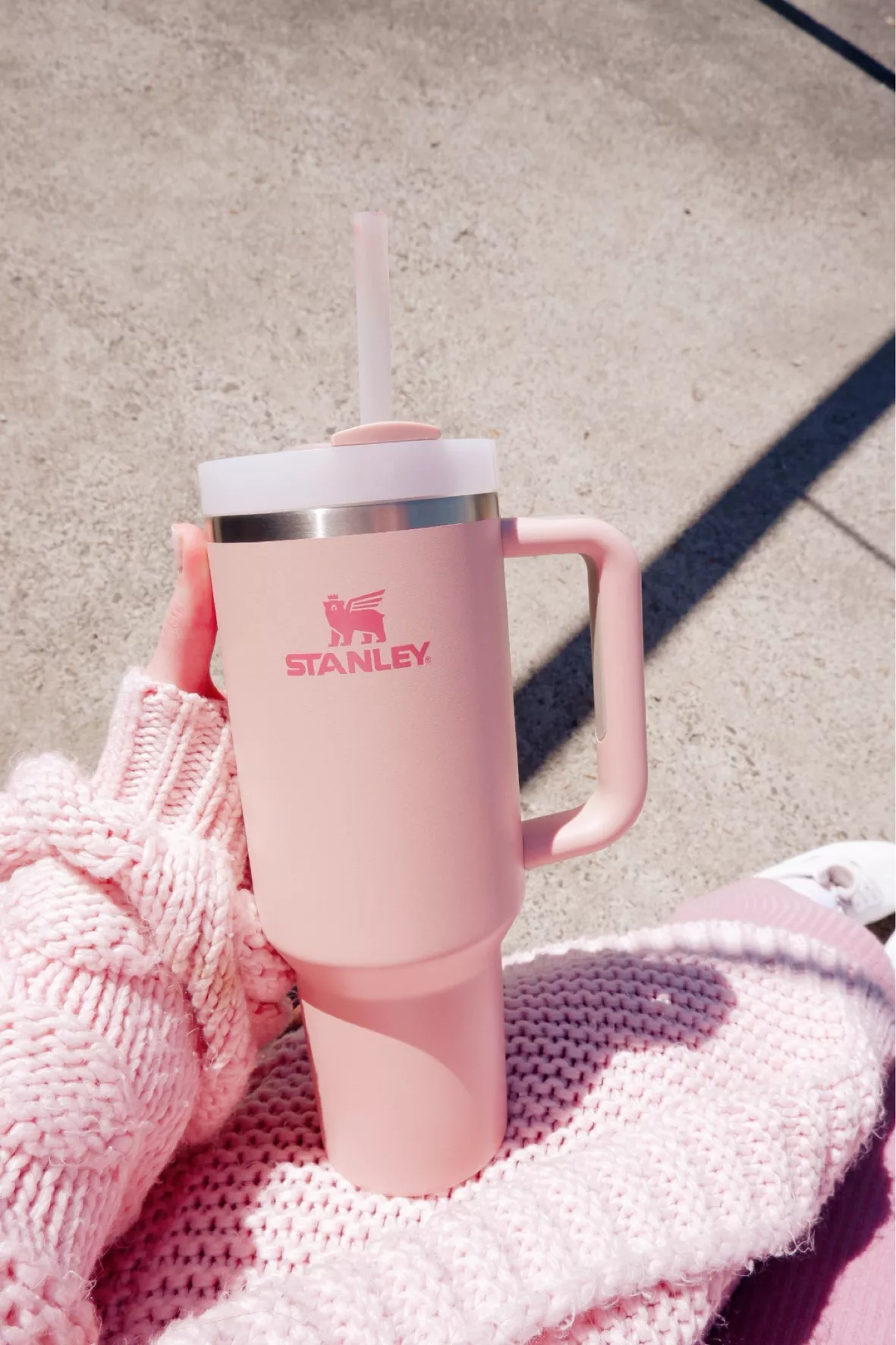 Stanley 40 Ounce Tumbler With Handle (Hot Pink Ombré) Camelia Gradient ￼