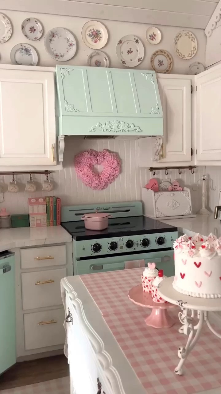 Ornate trim and onlays! 

#LTKFindsUnder100 #LTKSaleAlert #LTKHome